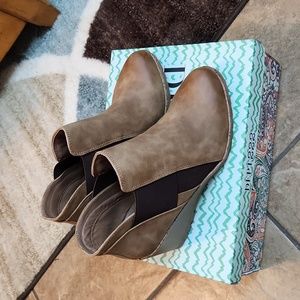 Dept 222 ankle boots